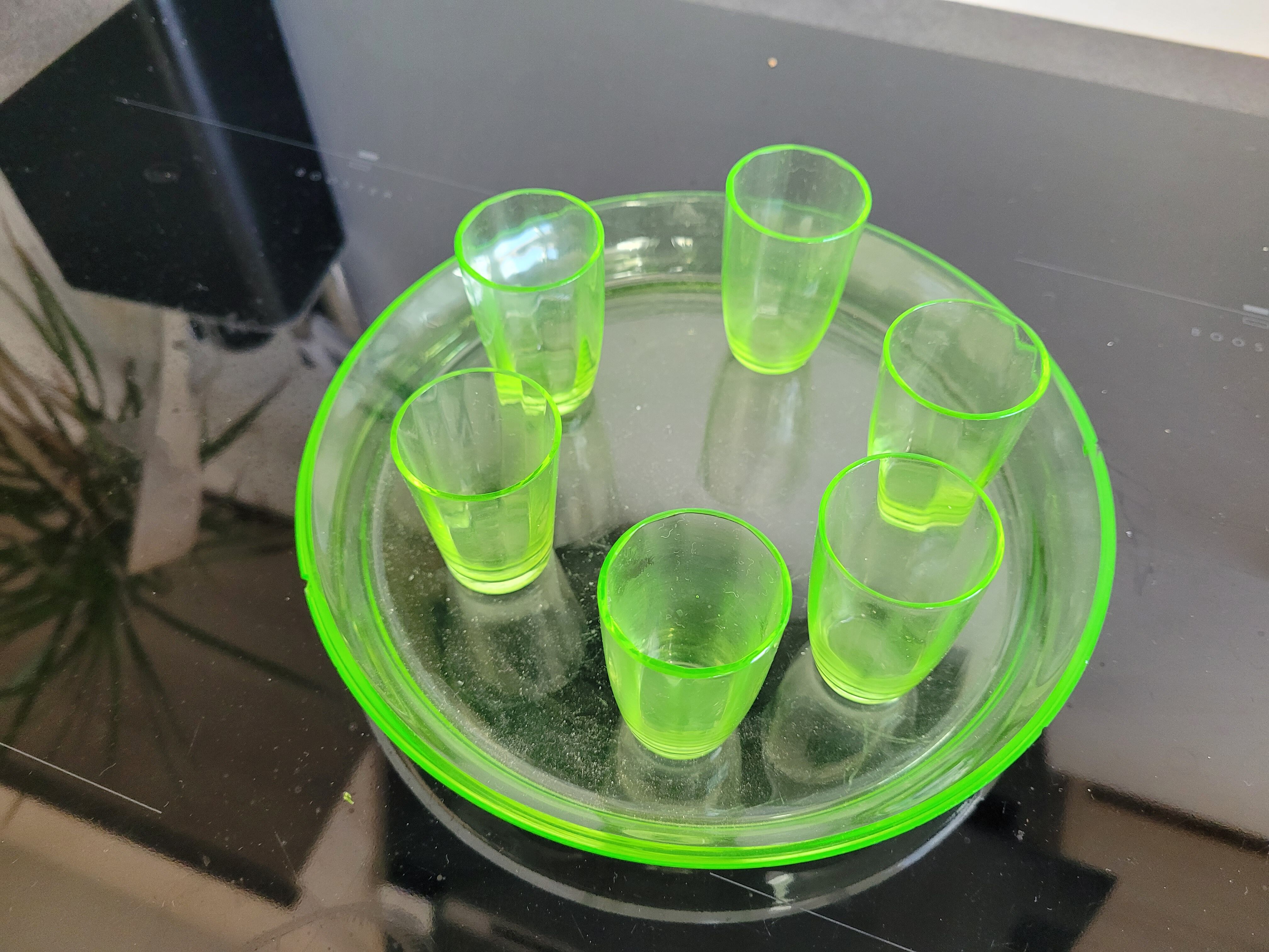 Ouraline liqueur service