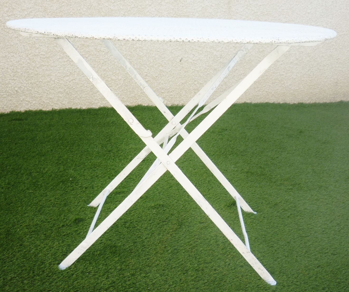 Table de jardin pliante, années 50, métal perforé