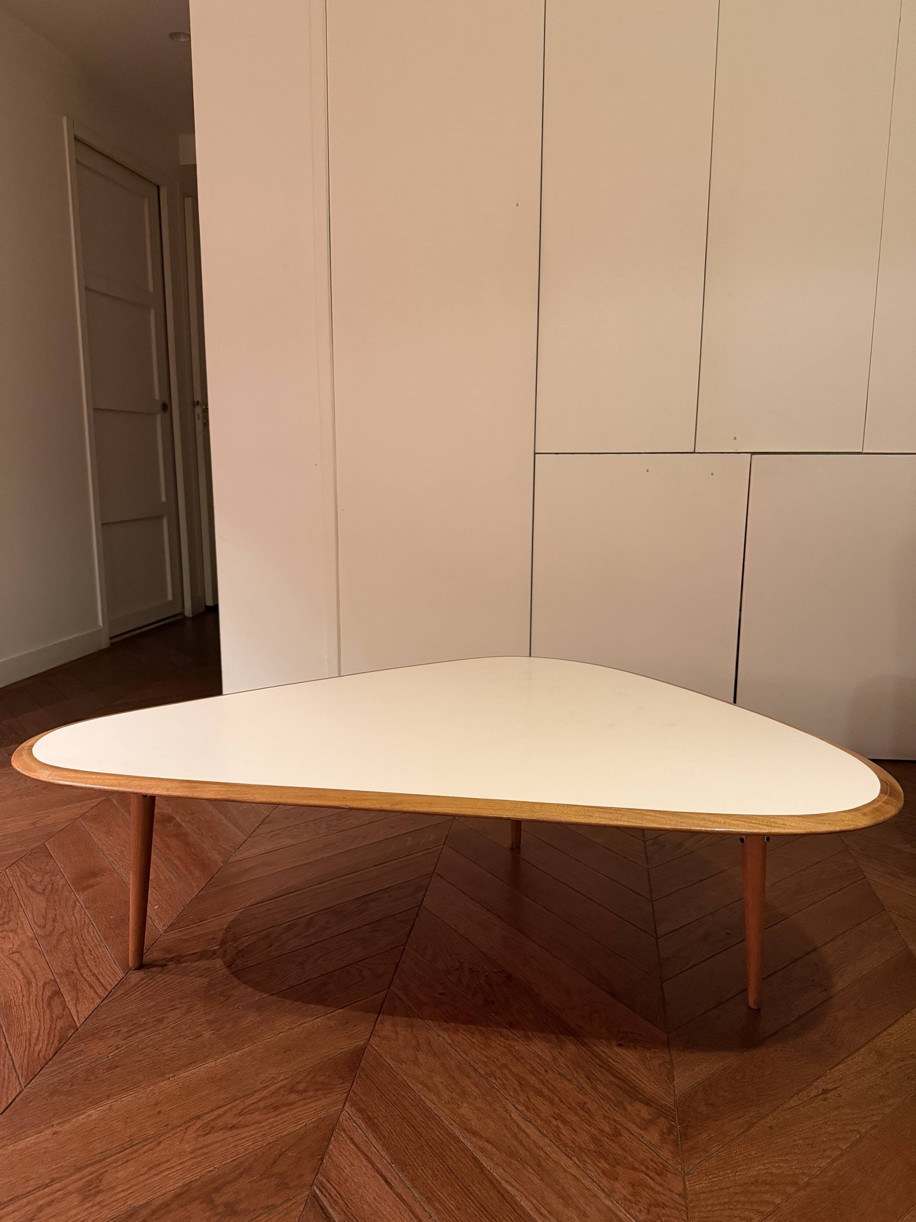 Table basse vintage triangulaire  / boomerang - scandinave