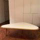 Table basse vintage triangulaire  / boomerang - scandinave