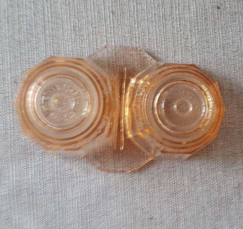 saleron pink glass - salt and pepper shaker - antique