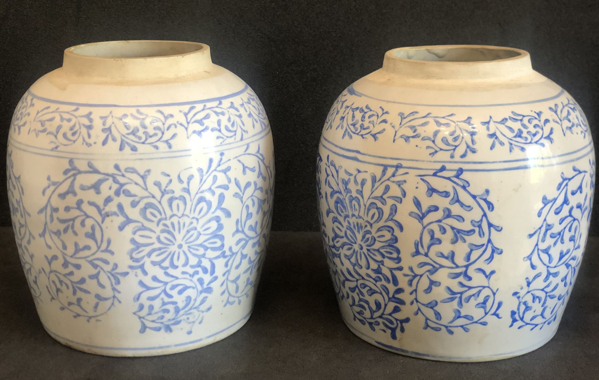 Vietnam pair of ginger pots made in China19th century