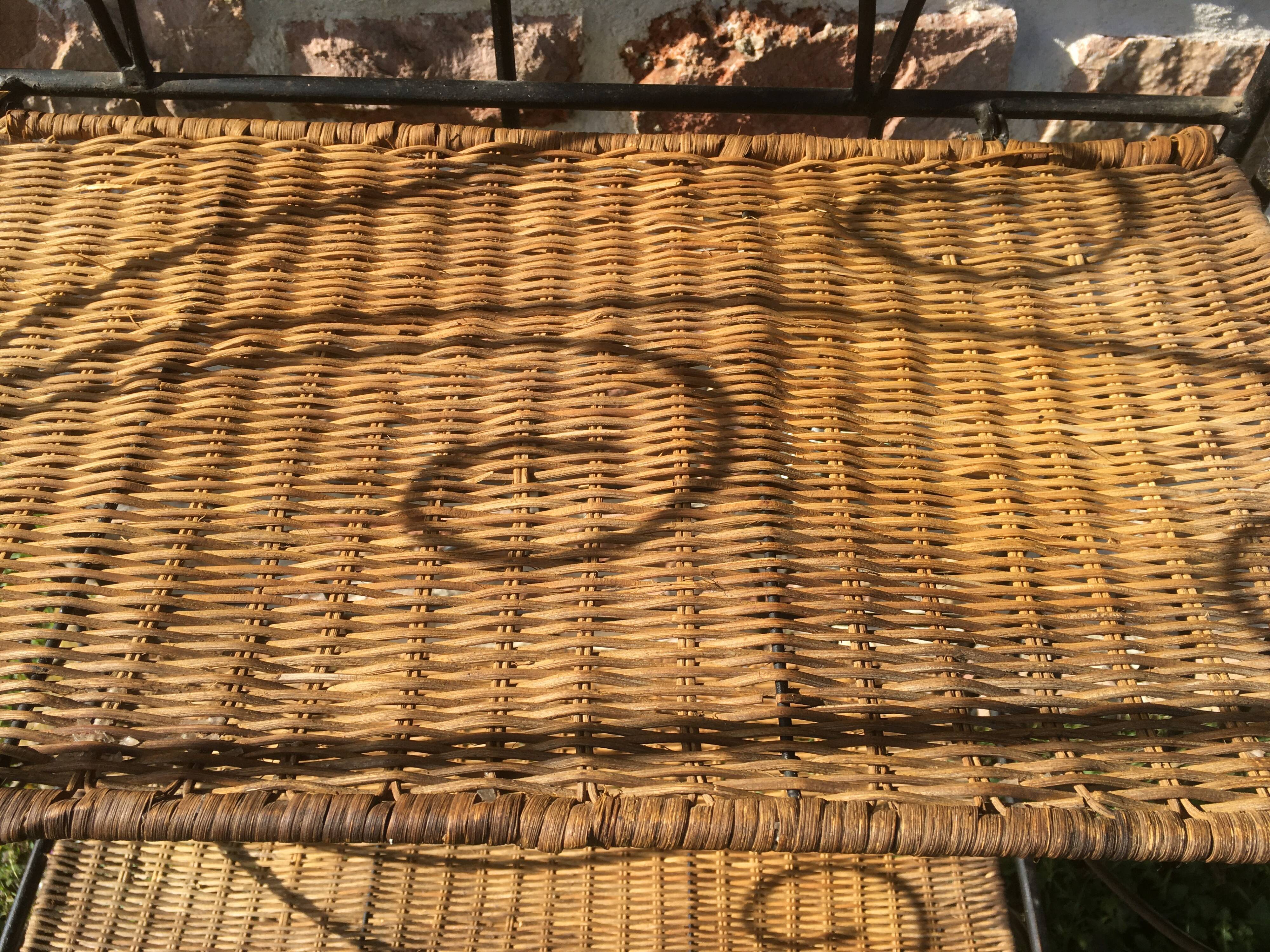 Folding bakery shelf, metal and wicker