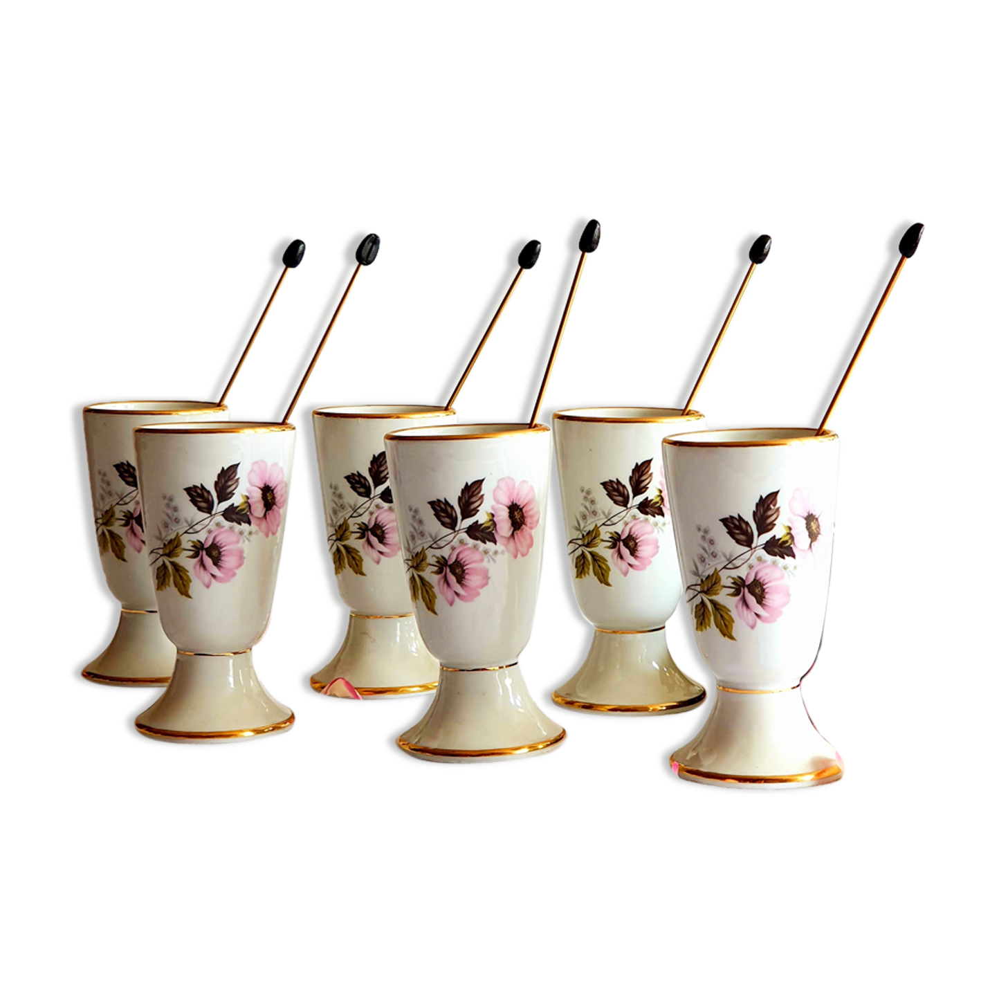 Lot of 6 porcelain mazagrans with golden spoons