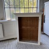 XL display case with white patina