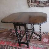 Farmhouse patinated extendable dining table in oak with carved edge, 1900