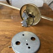 Paire d'appliques dorées et globe moucheté années 50