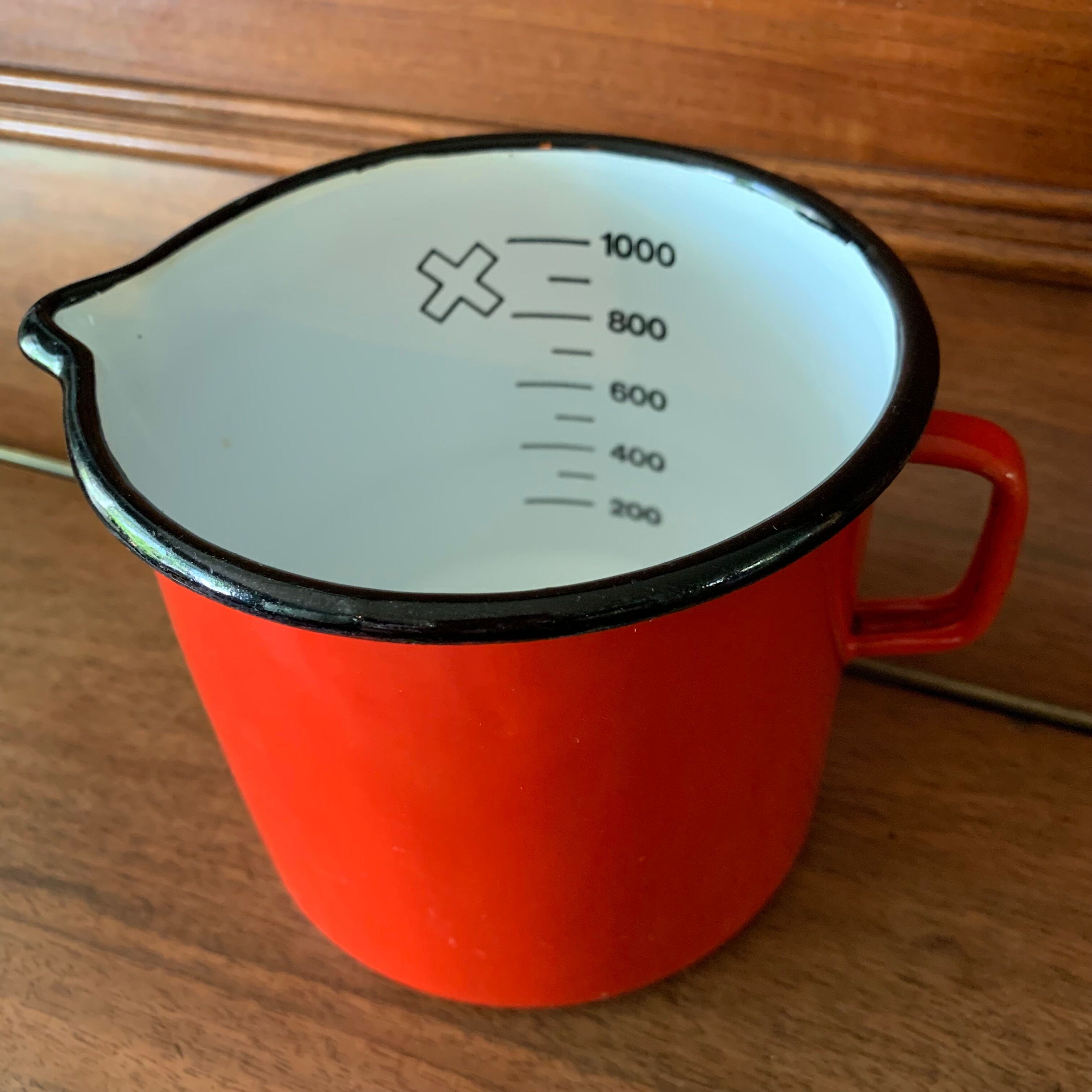 Enamelled sheet metal pitcher