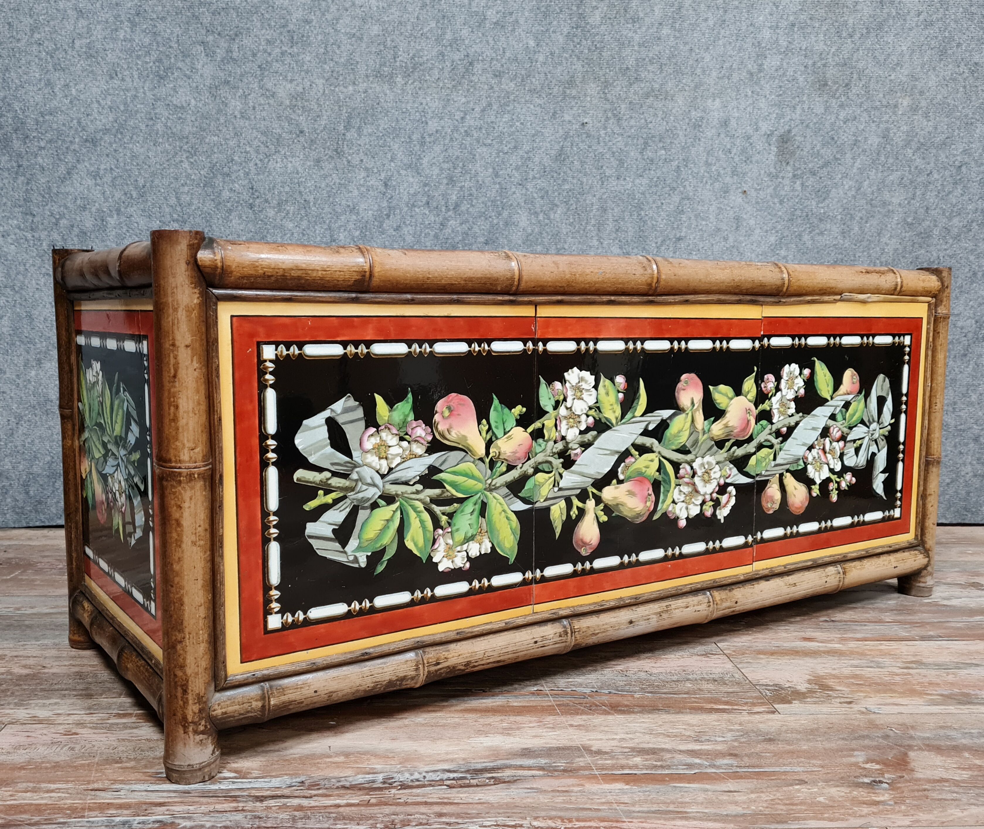 Bamboo planter and earthenware from Mintons China works around 1870