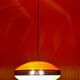 Suspension rouge de plexiglas fabriquée en Italie années 1950.
