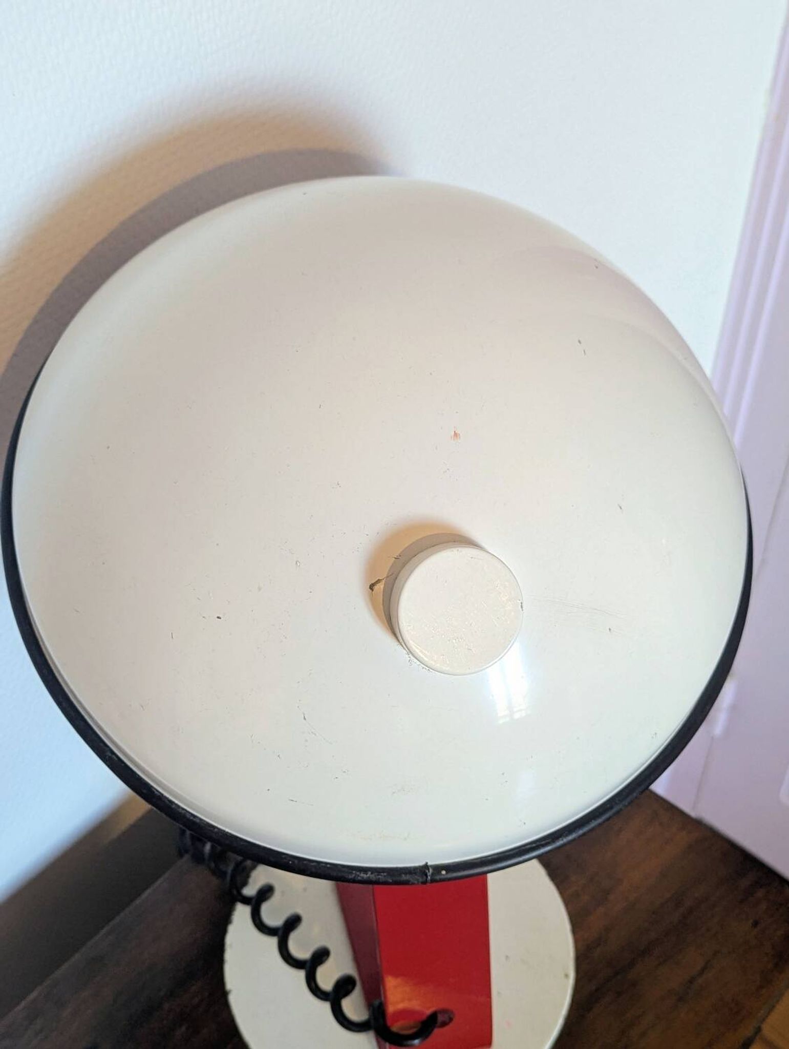 Sculptural Lamp "Snake" – Memphis & Postmodern Aesthetic – Massive