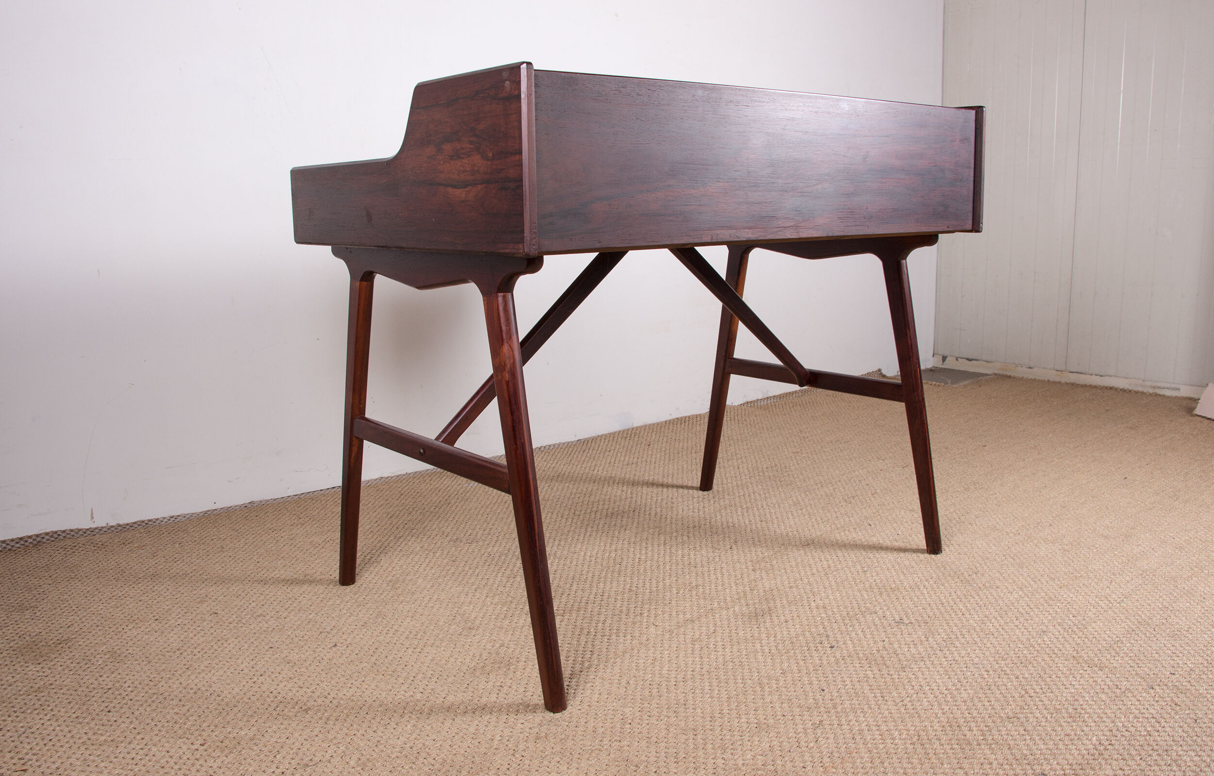 Danish rosewood desk, model 56 by Arne Wahl Iversen for Vinde Mobelfabrik 1960.