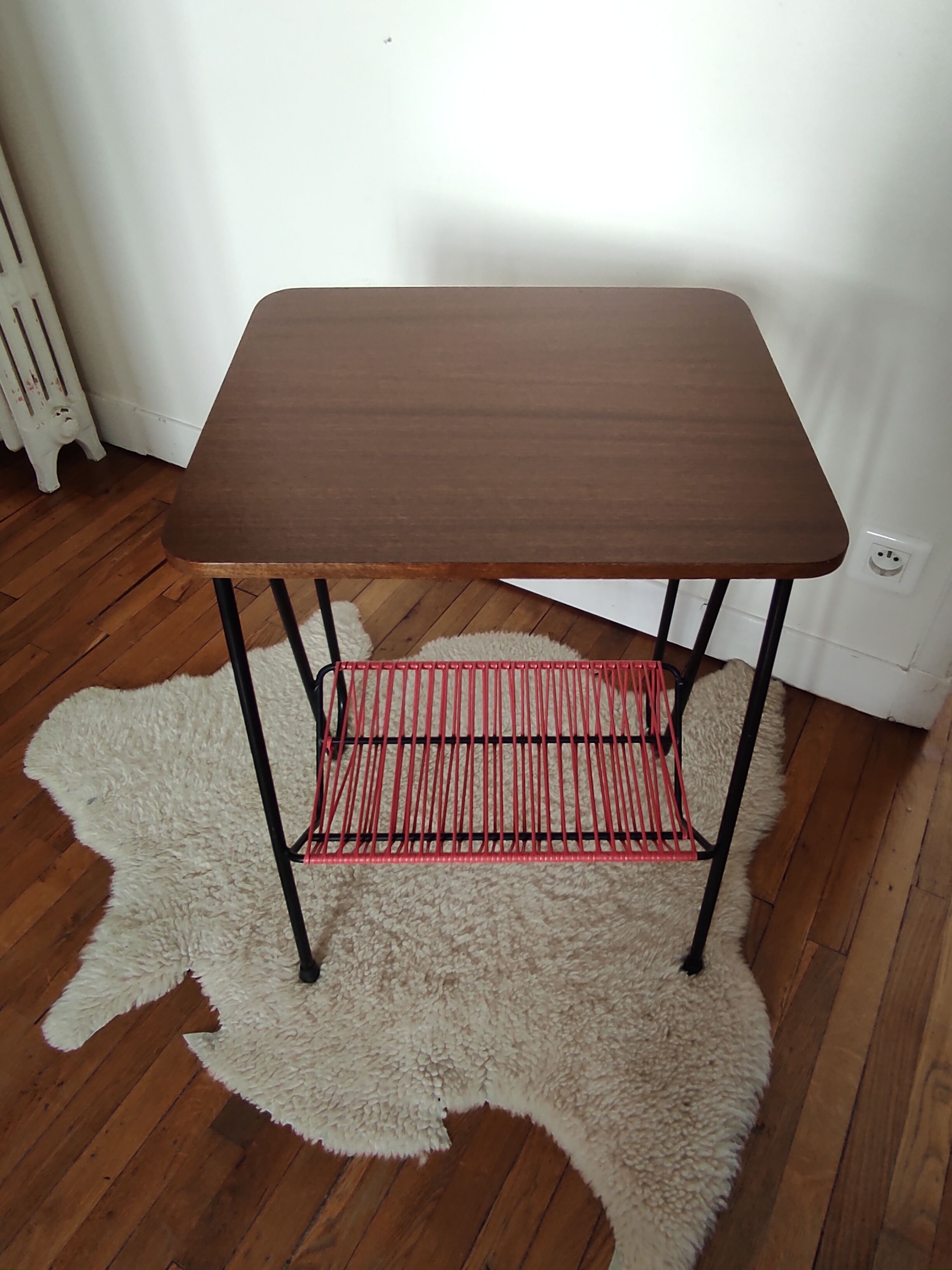 Scoubidou vinyl door