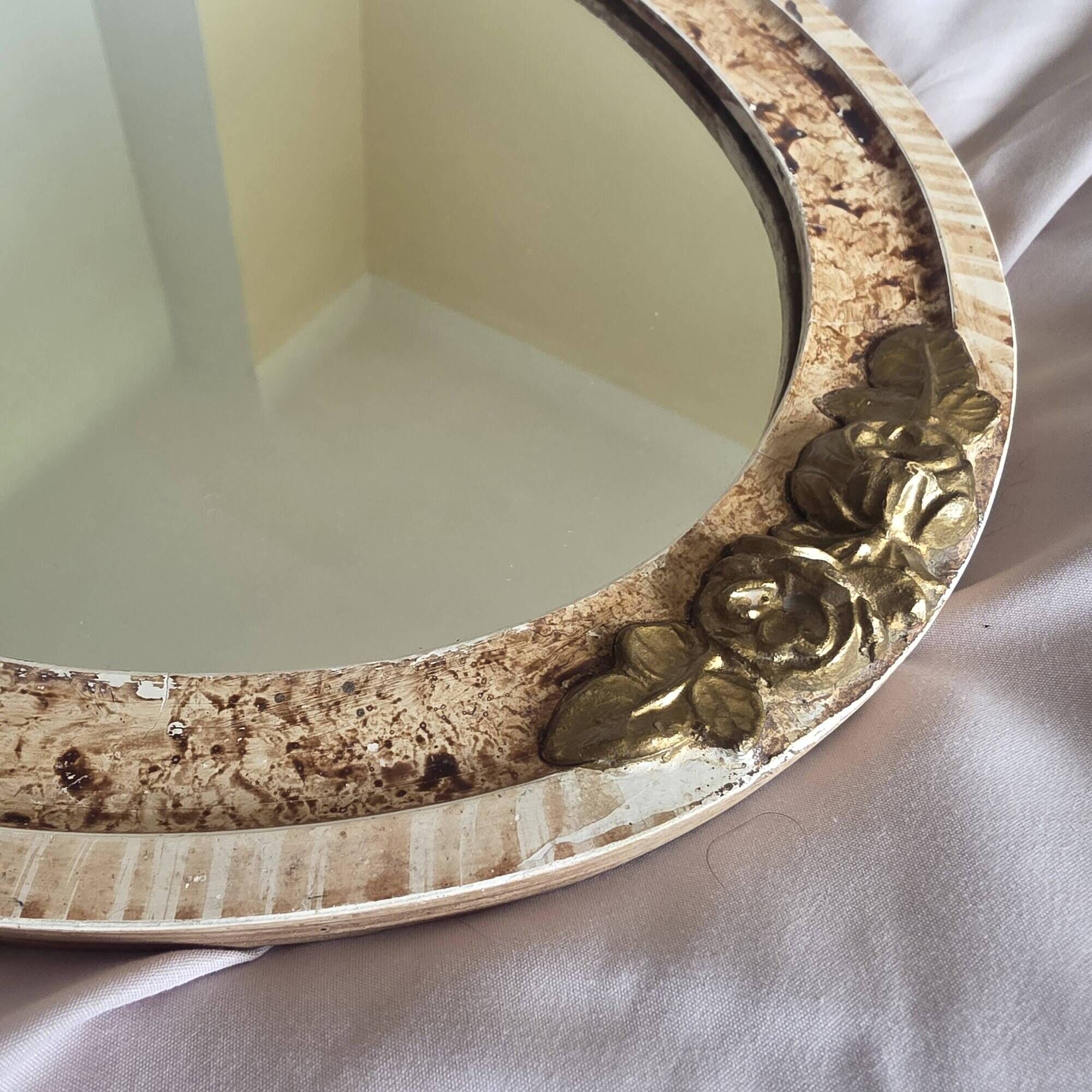 paire de miroirs ovales anciens