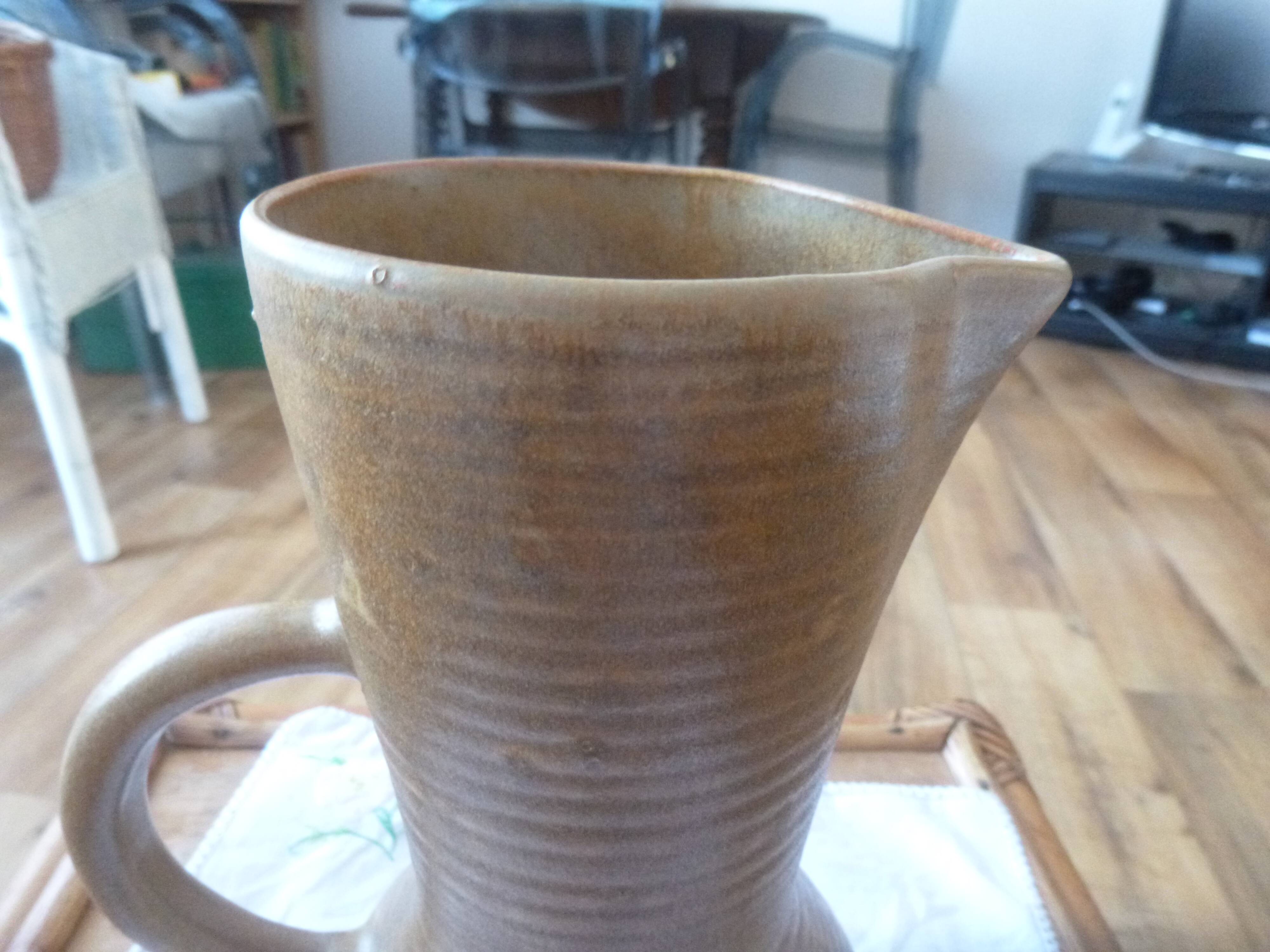 Pitcher carafe in sandstone Digoin