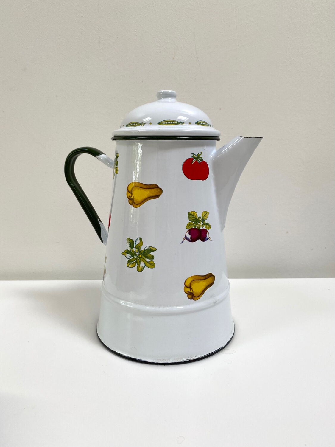 Cafetière vintage en métal émaillé