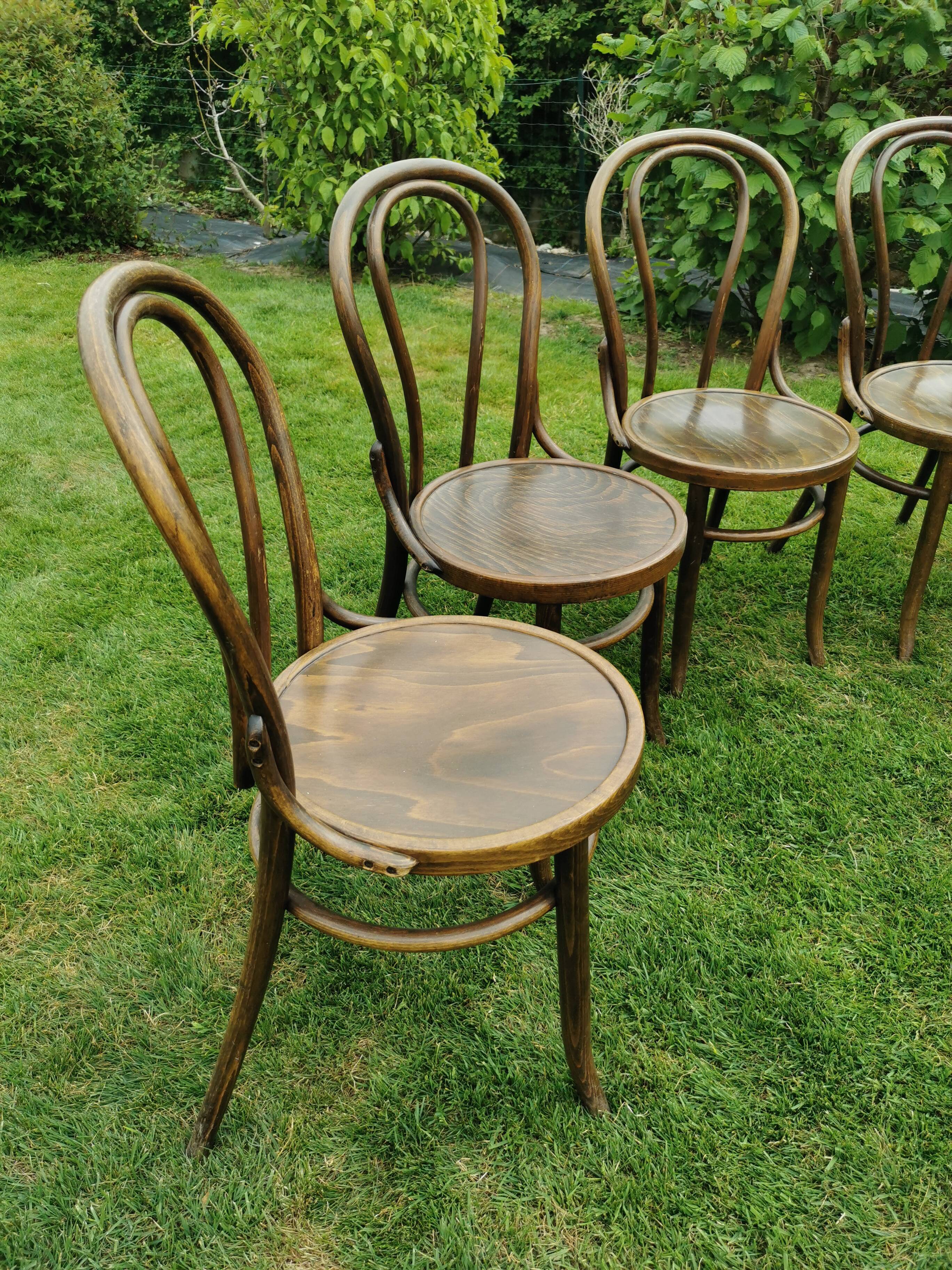 Set of 10 bistro chairs