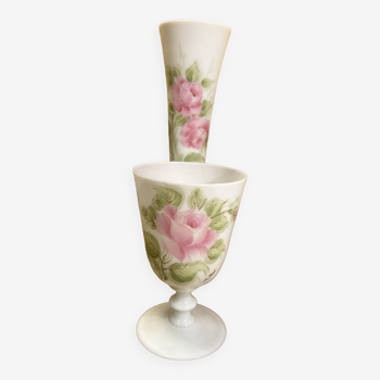 Ensemble vase et verre opaline blanche a décor floral peint - paris, vintage