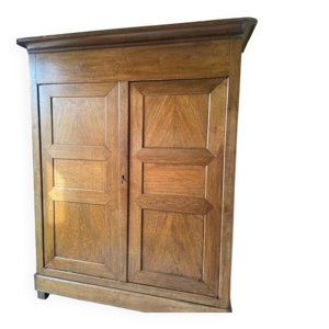 armoire en chêne massif