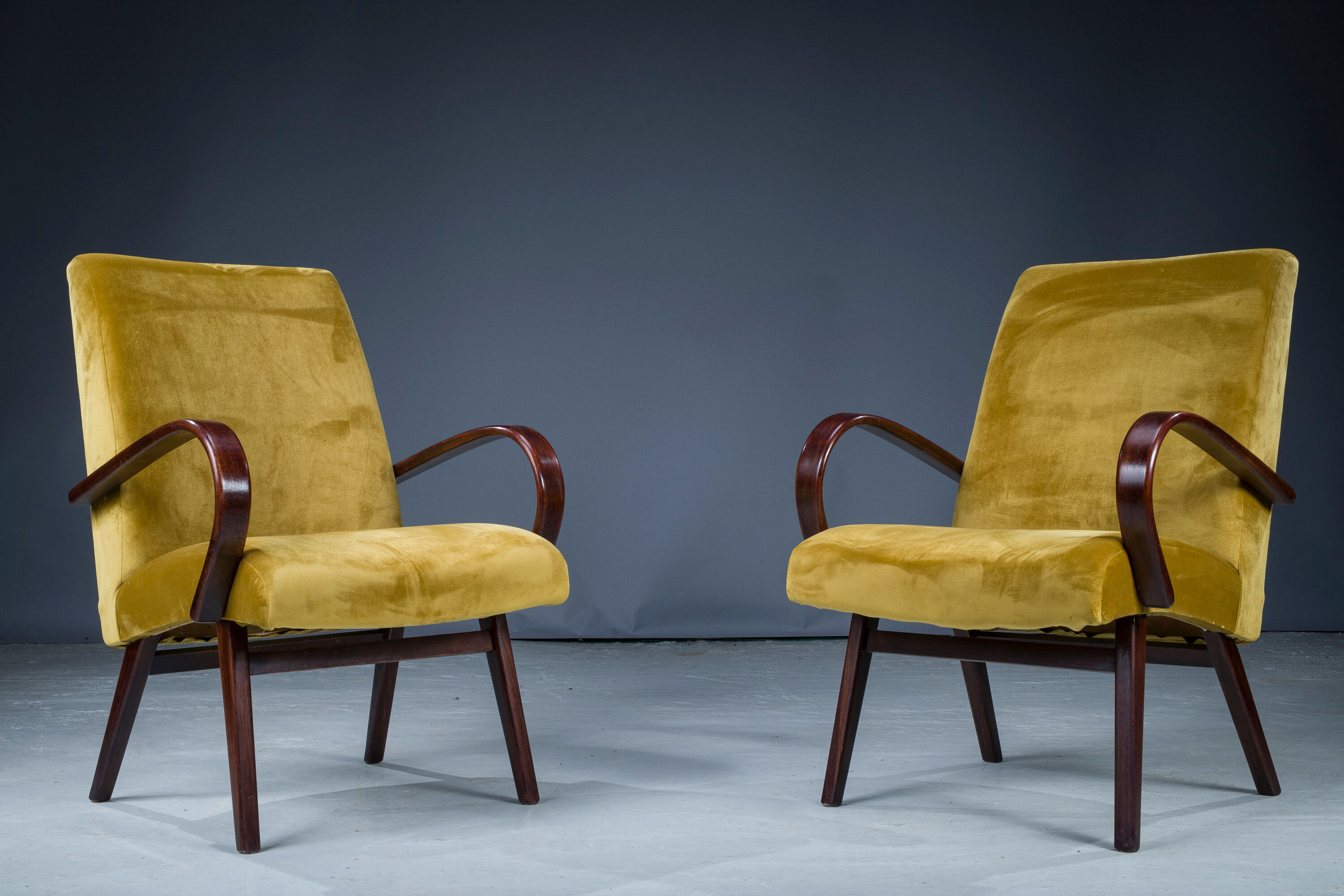 Fauteuils de Jaroslav Smidek pour Ton, années 1960