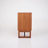 Børge Mogensen, sideboard with sliding doors