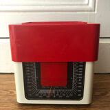 Red and white Tarraillon scale