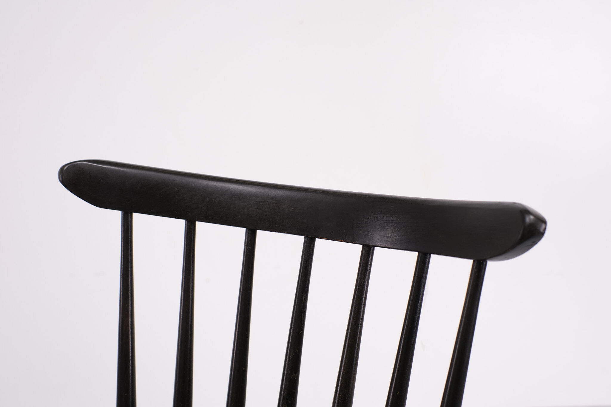 Set off 7 spindle back dining chairs, 1960s