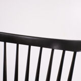 Set off 7 spindle back dining chairs, 1960s