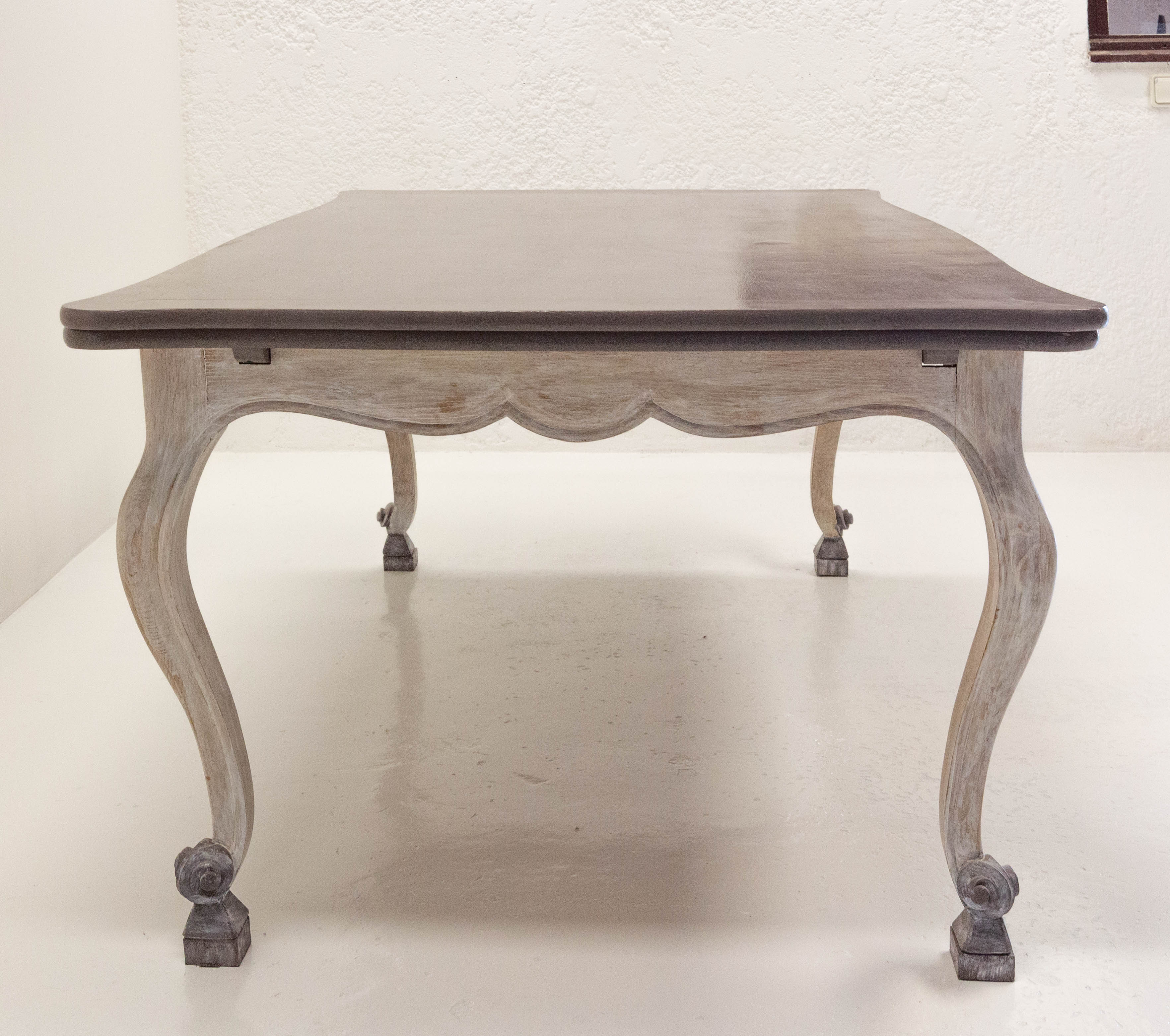 Table style  louis xv patinée