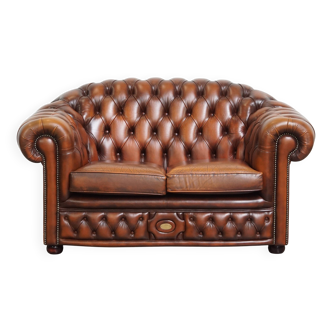 Canapé Chesterfield 2 places en cuir de vachette anglais marron