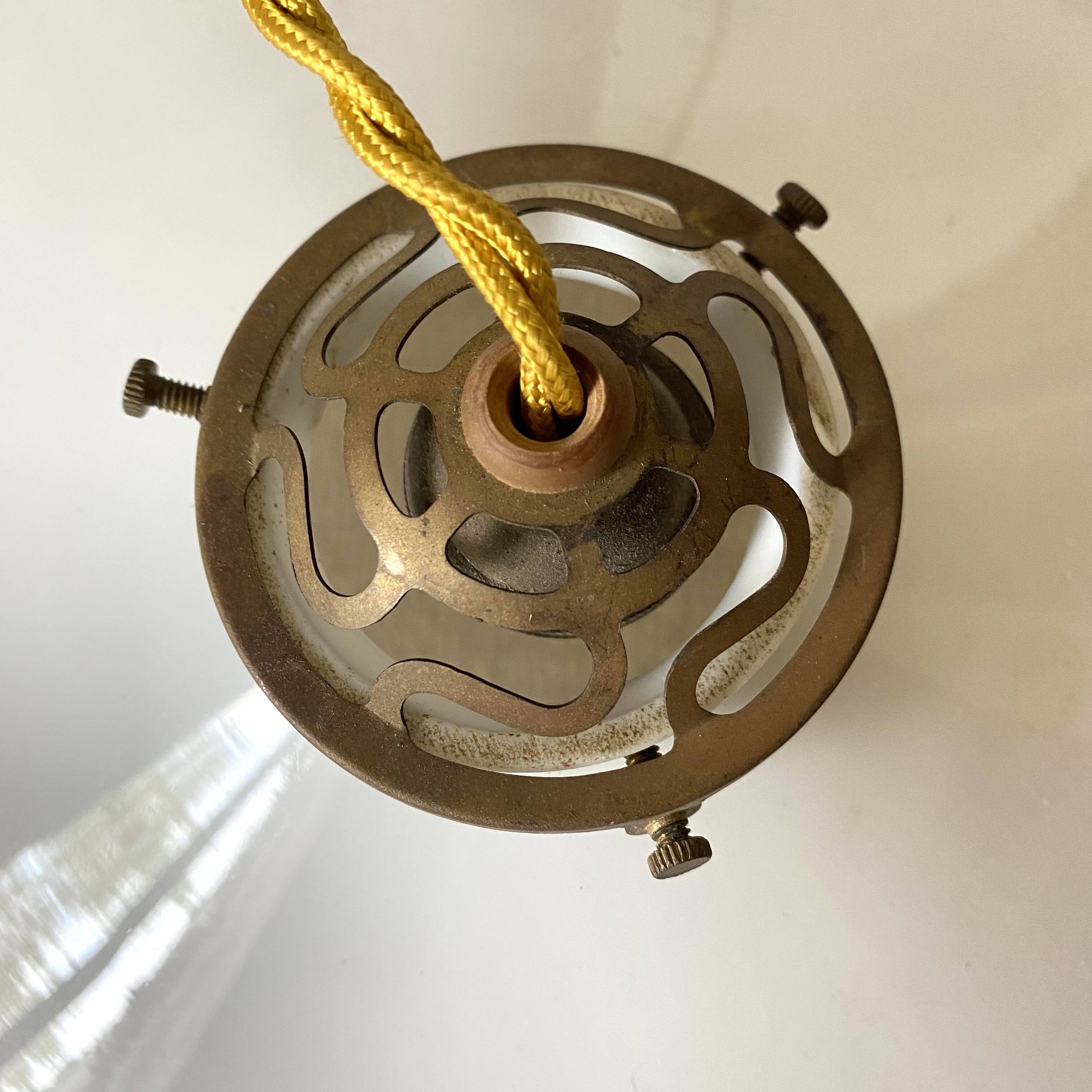 Complete rise and fall in porcelain