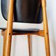 Paire de chaises vintage 1960 – Pieds compas & Simili-cuir noir