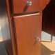 Bureau vintage artisanal en bois