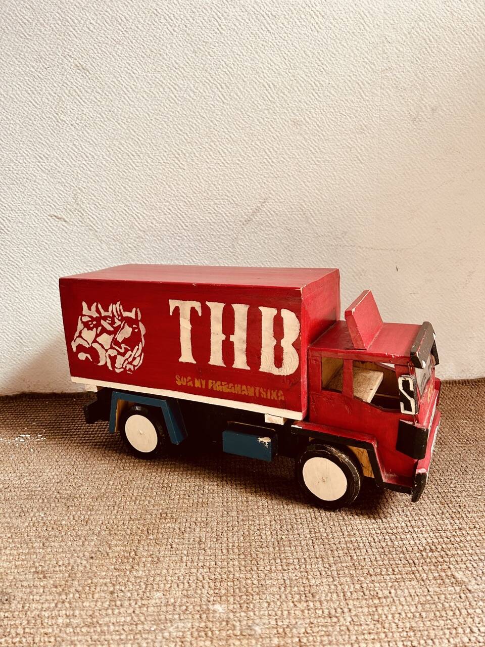Wooden truck / madagascar / handmade