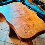 Table in elm magnifying glass