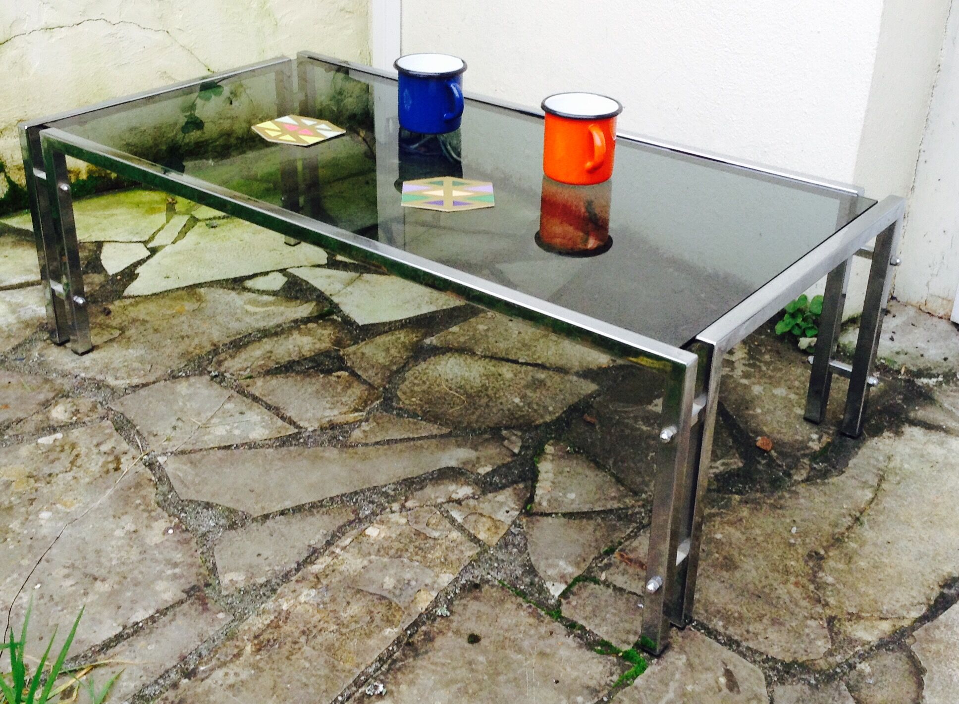 Table basse metal et verre fumé vintage