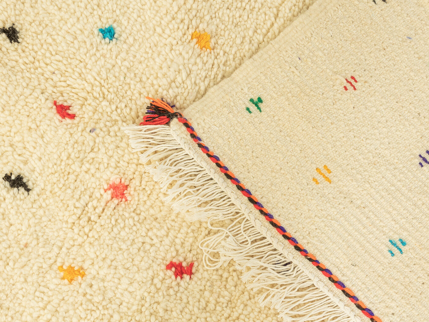 Happy dots, berber rug, 159 x 235