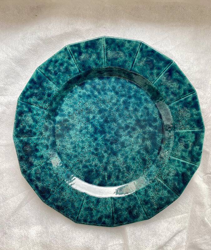 6 Vintage Molin Dinner Plates