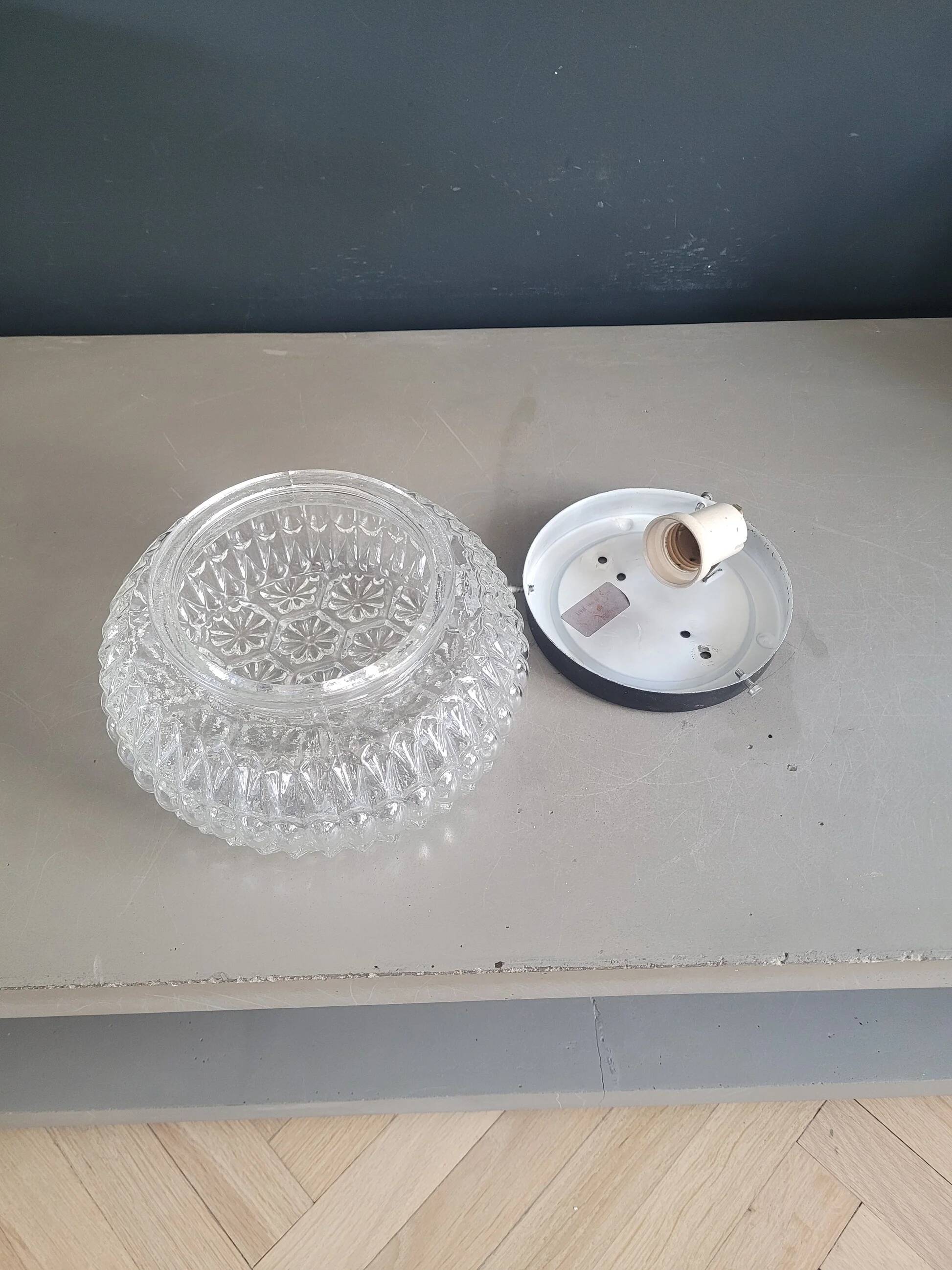 Ceiling light or wall light in moulded glass
