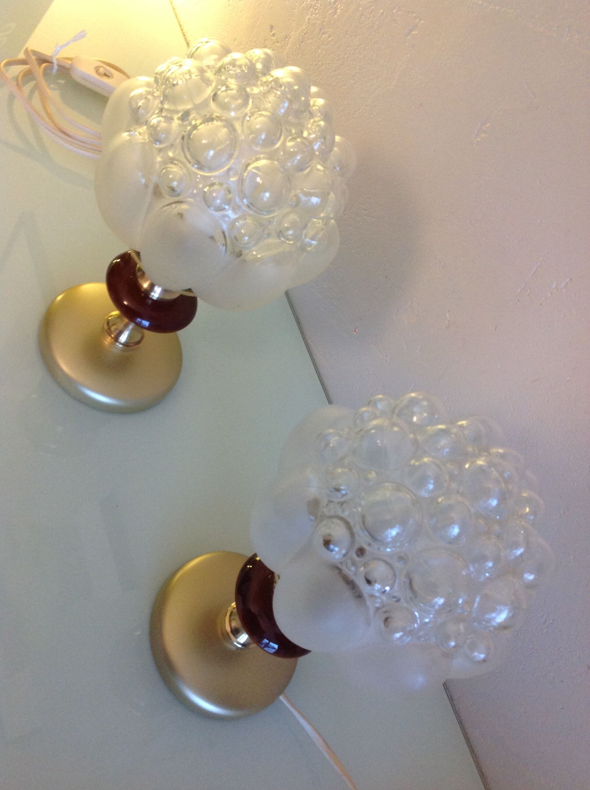 Pair of bubbled glass globe bedside lamps / vintage 60s-70s