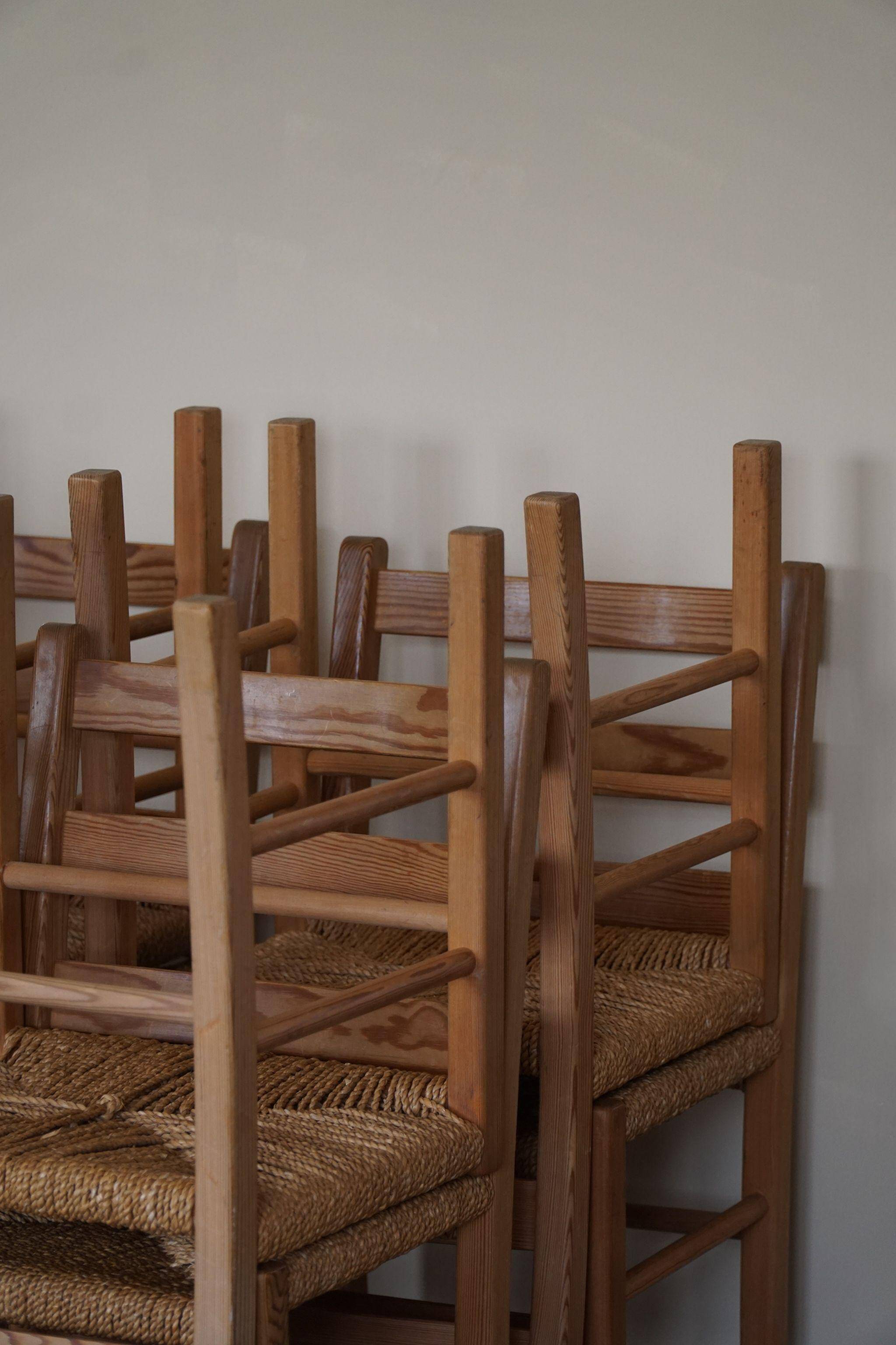 Set of 10 dining chairs in pine with sea grass seats, Danish design from the mid-20th century.