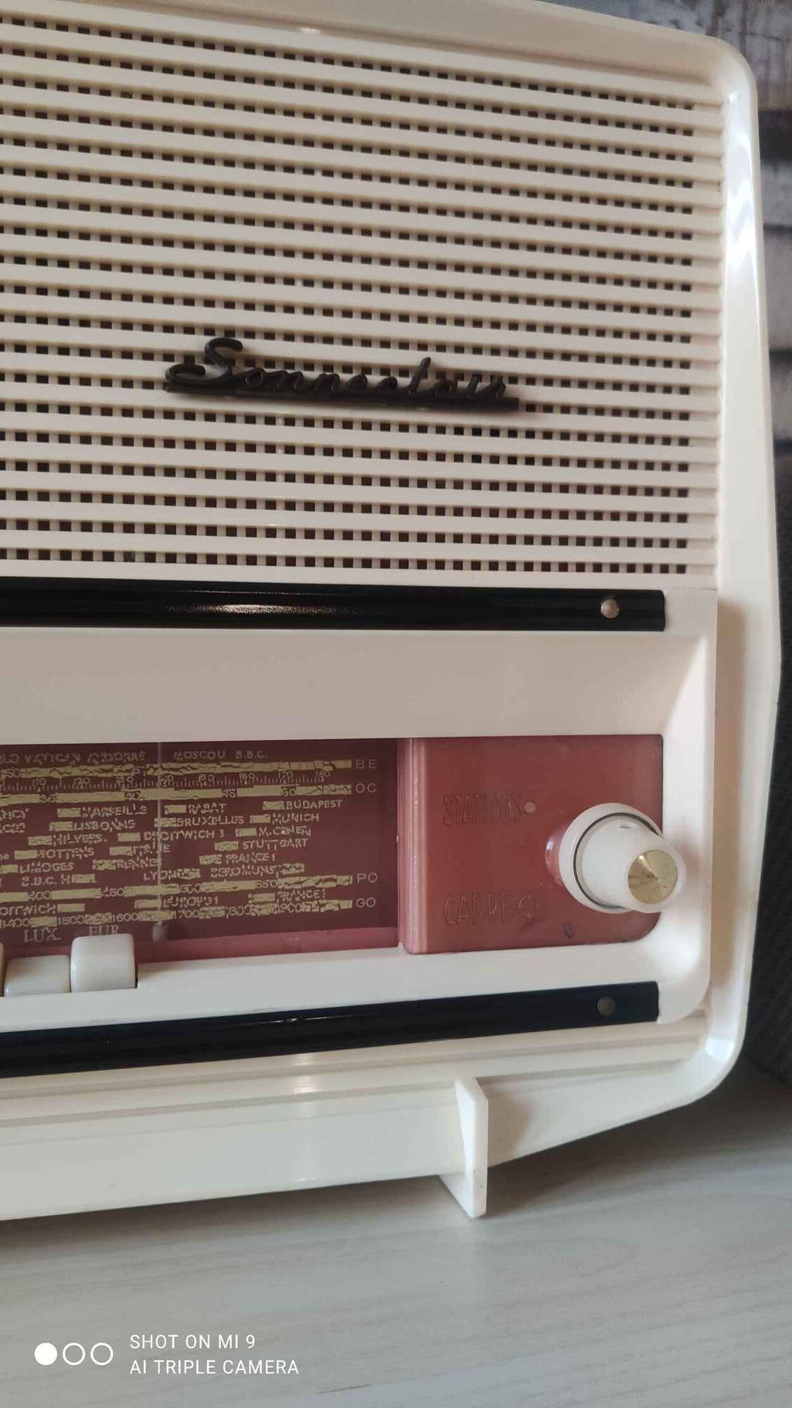 Sonneclair radio station – model "Ile de France" (1959) – Bluetooth compatible