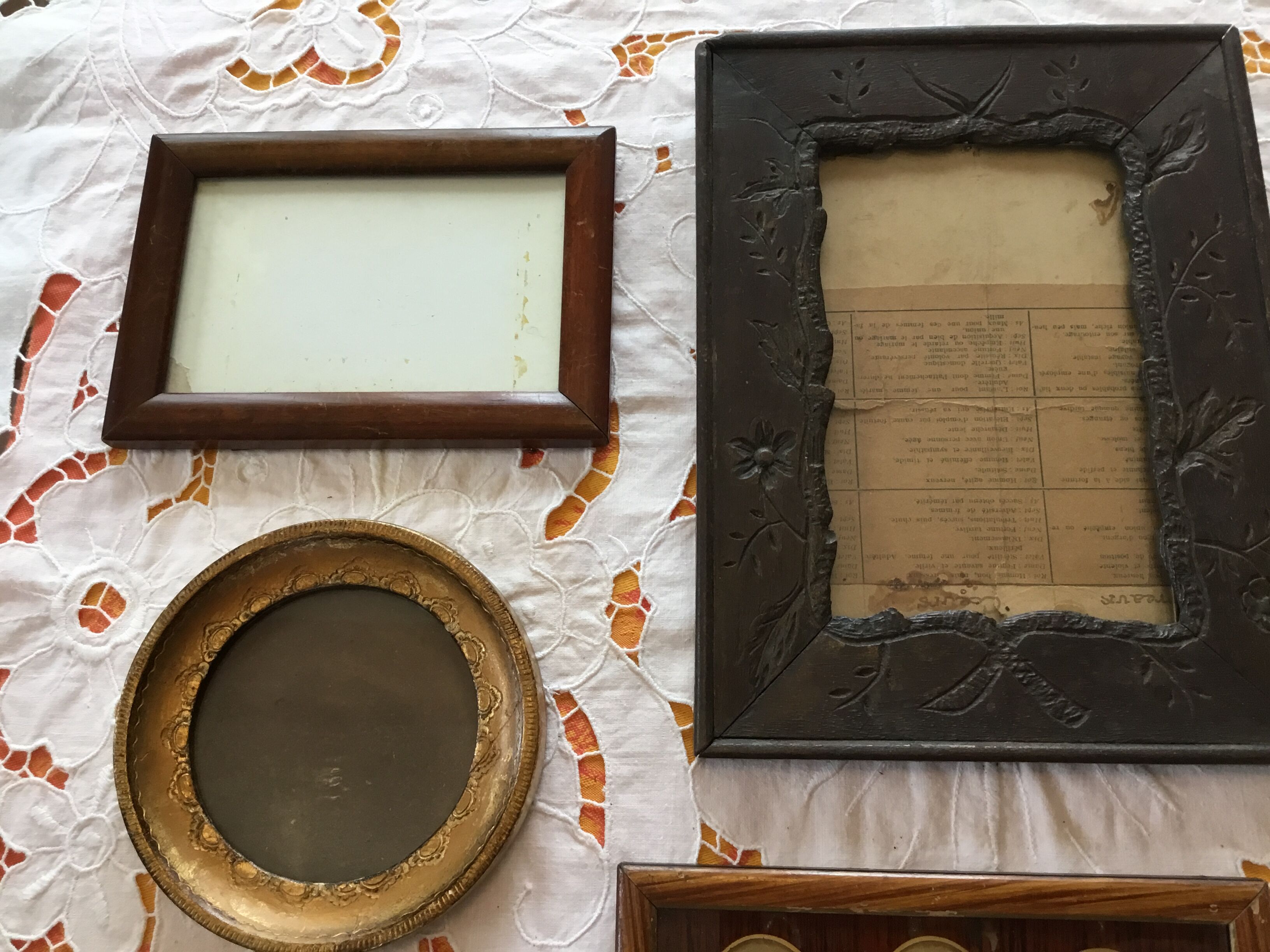 Lot of vintage wooden photo frames