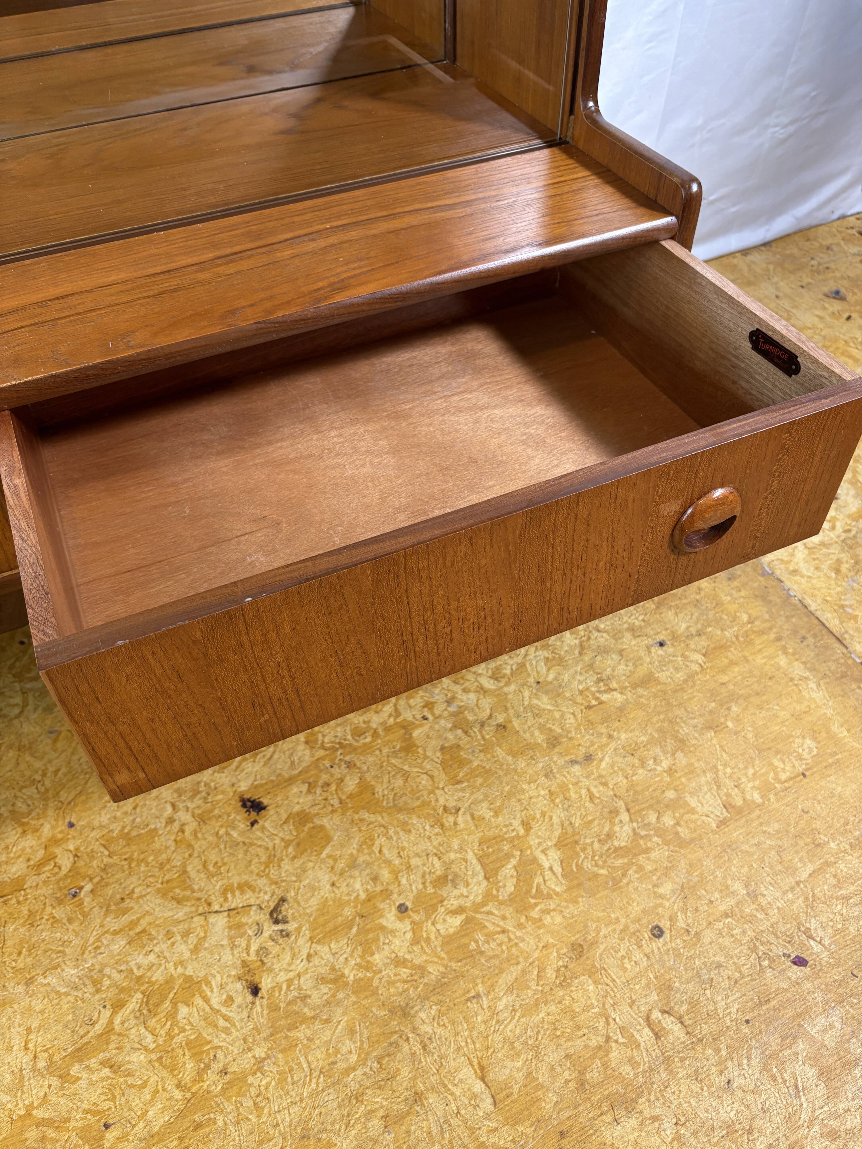 Mid-Century Vintage Turnidge of London Teak Display Cabinet (1960s–1970s)