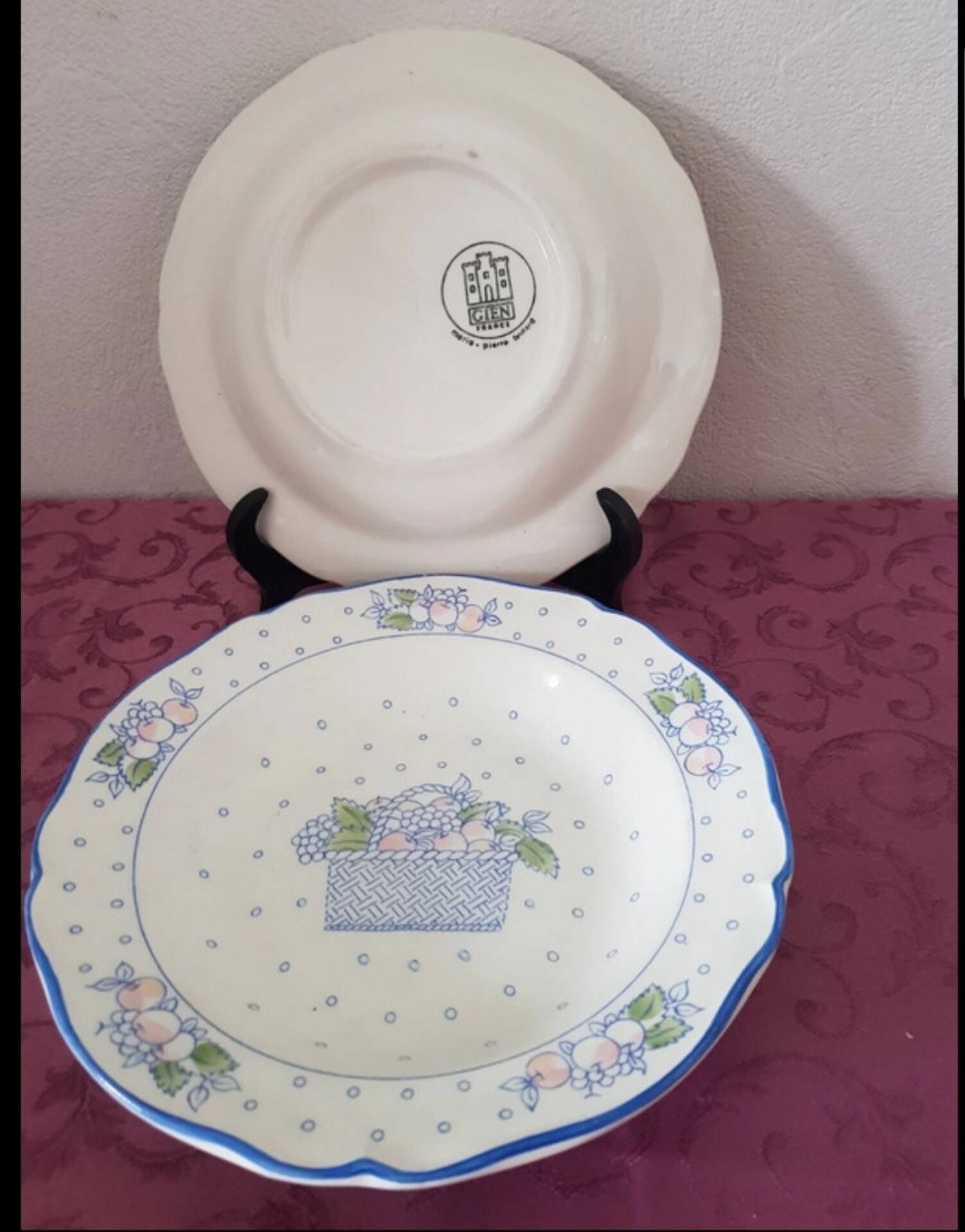 Ansemble de7 anciennes assiettes ,  Gien