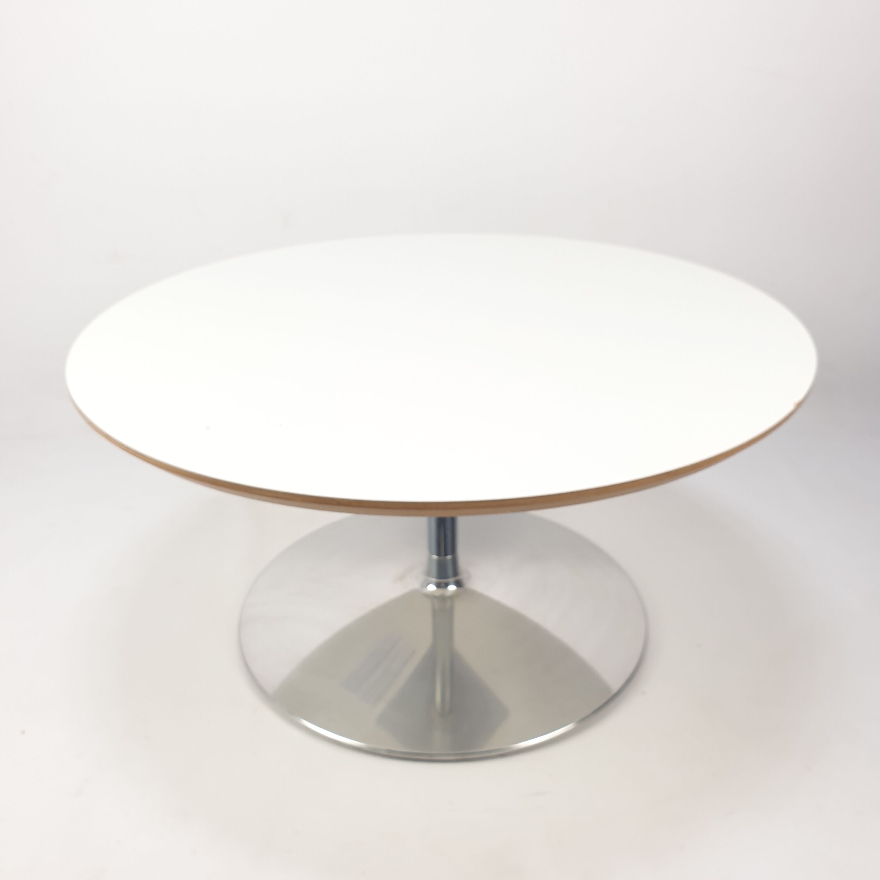 Round coffee table by Pierre Paulin for Artifort, 1990