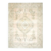 Tapis persan fait main en laine et coton beige des années 1970 287x381
