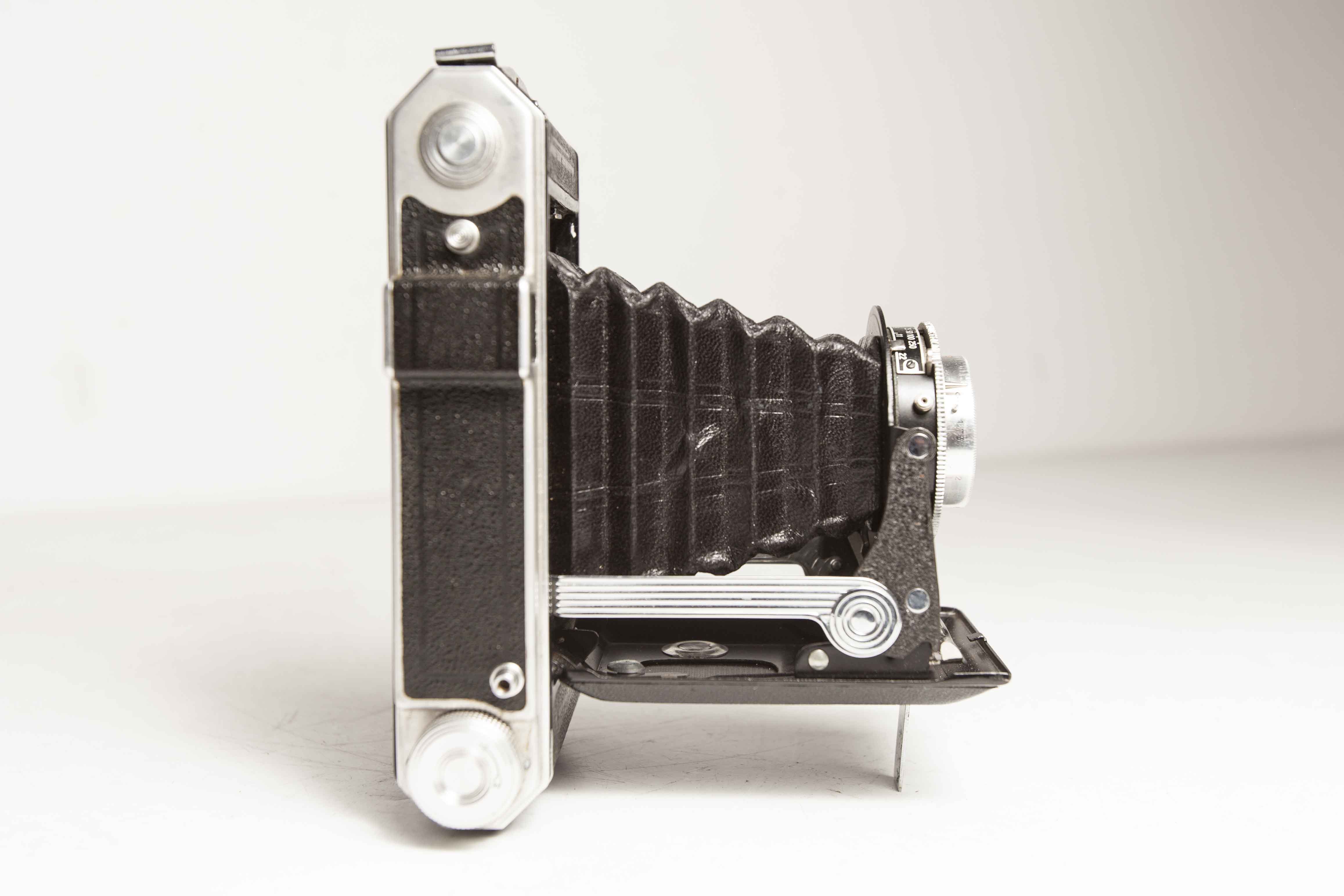 Camera Kodak Folding 620 bellows leather 1950