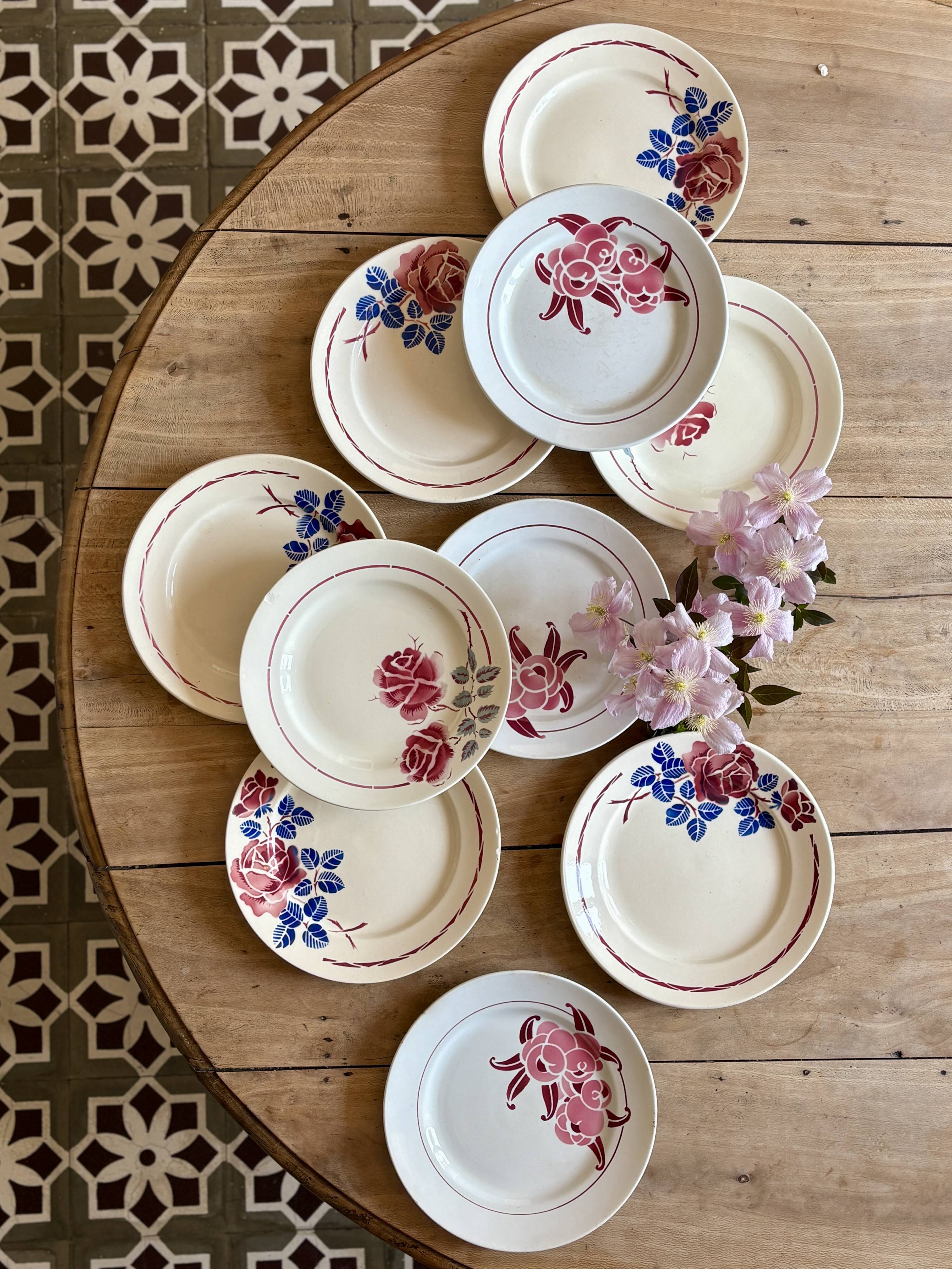 Set of 10 mismatched antique dinner plates