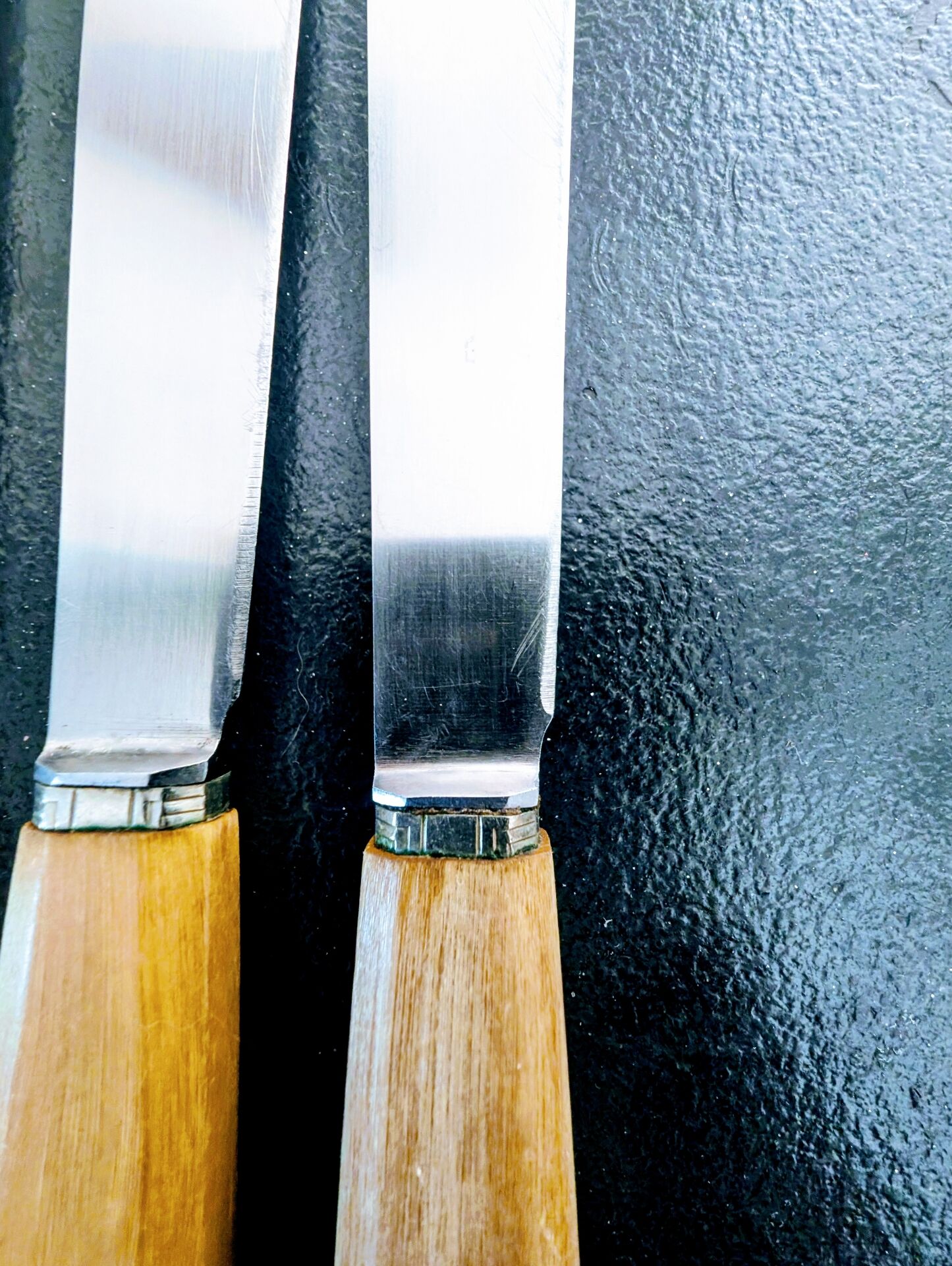 Set of 8 Art Deco Knives with Boxwood Handles & Blades "La Mouette"